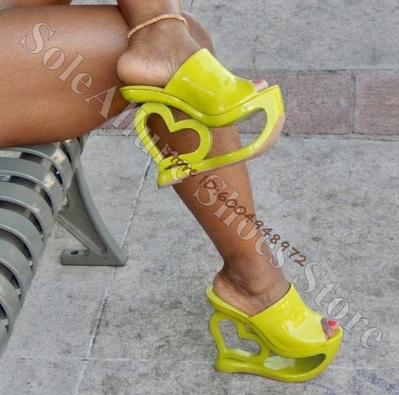 Patent Leather Heart Hollow Sc - Peep Toe Heels recension och pris